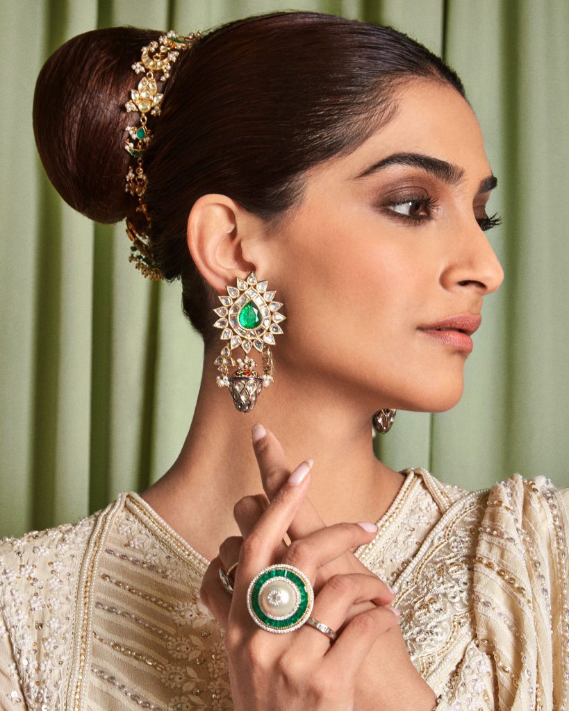 Sonam Kapoor Ahuja in Preeti Mohan hair accessories 