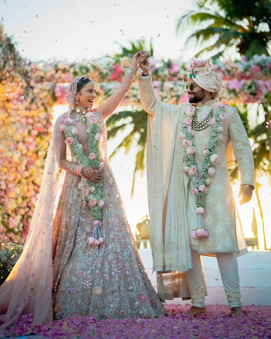 Rakul Preet Singh & Jackky Bhagnani in Tarun Tahiliani